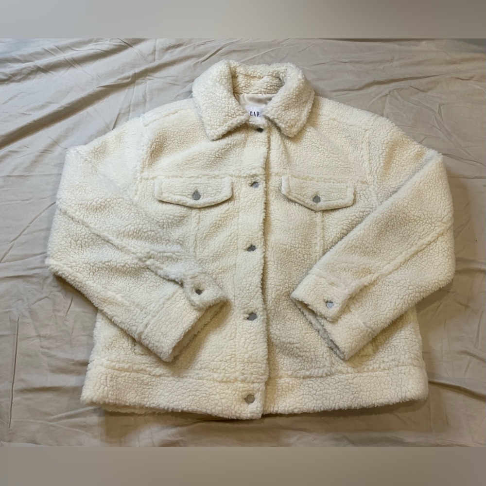 Gap Cream Sherpa Teddy Coat with button down closure NWOT!